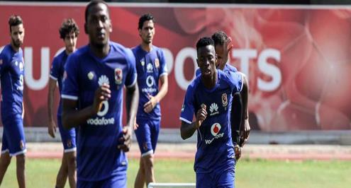 جنوب أفريقيا تضم لاعب الأهلي لقائمتها بتصفيات كأس العالم